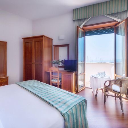 Astura Palace Hotel Nettuno Kültér fotó