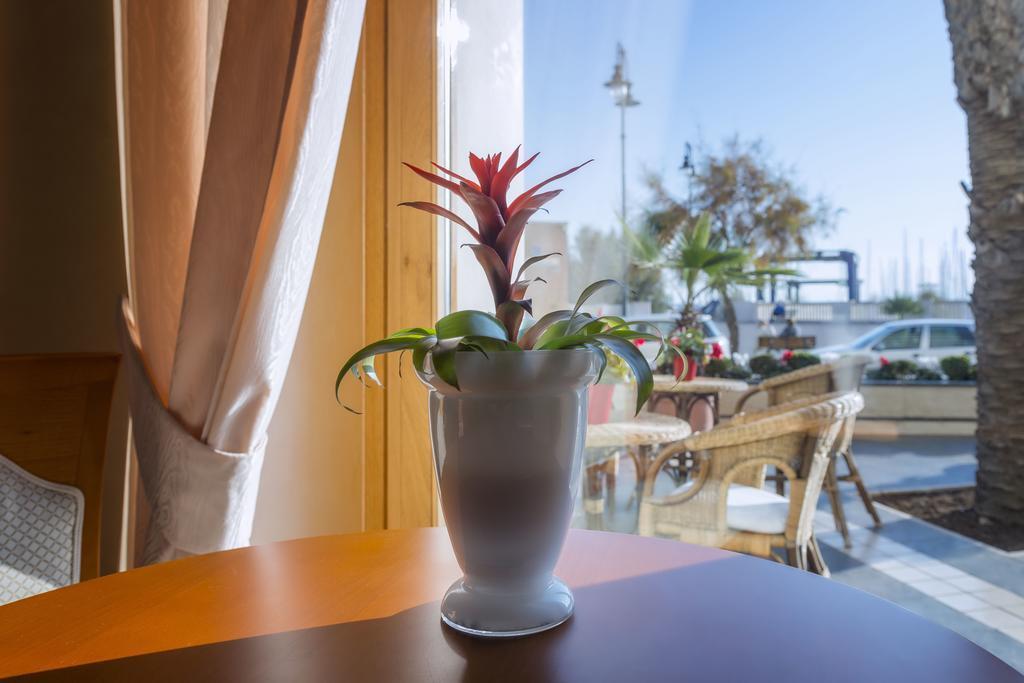 Astura Palace Hotel Nettuno Kültér fotó